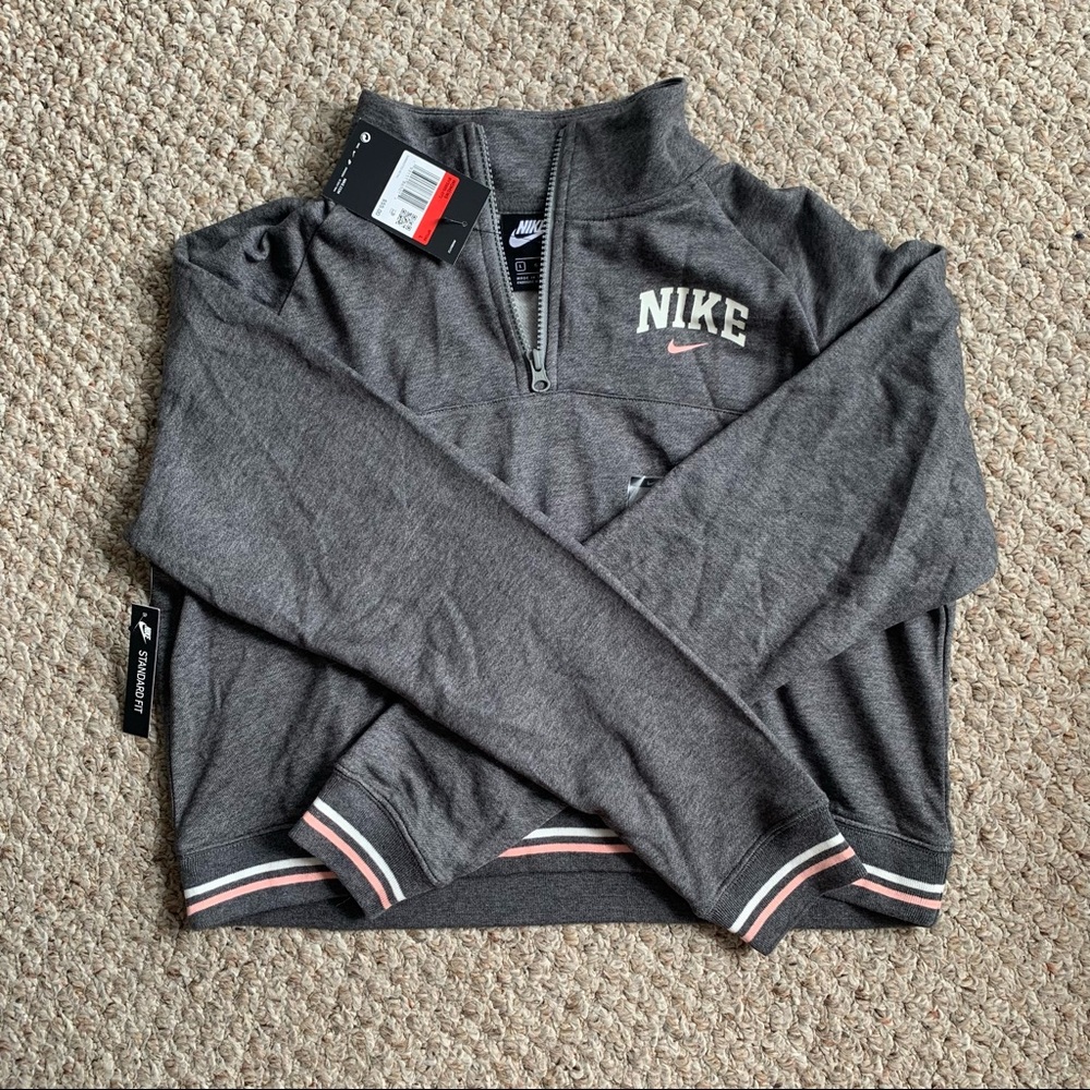 NWT Nike Varsity Fleece Crop Pullover SIZE LARGE